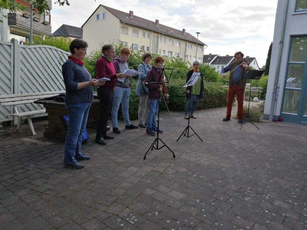 Hausmusik in der Abendstunde.